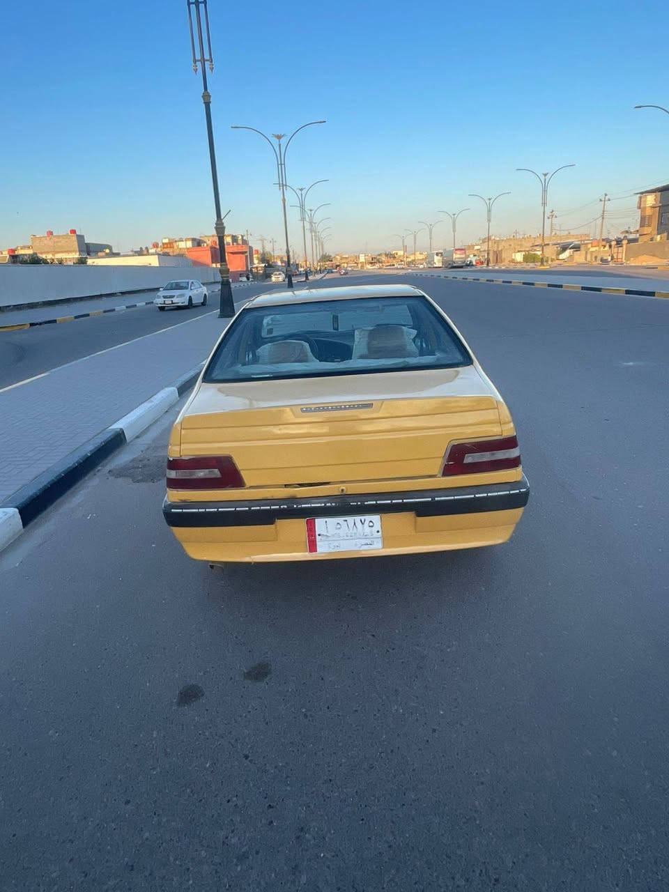 سلام عليكم سيارة بيجو موديل 2015 مكفولة من ضربه ول تبديل بيه صبغ جماليه فقط رقم بصرة  تحويل ثاني يوم تخم تير حداديه نص عمر هيه وغرامات مصفرة سعر 28بيه مجال ستفسار *********** مكان سيارة البصرة حي الحسين
