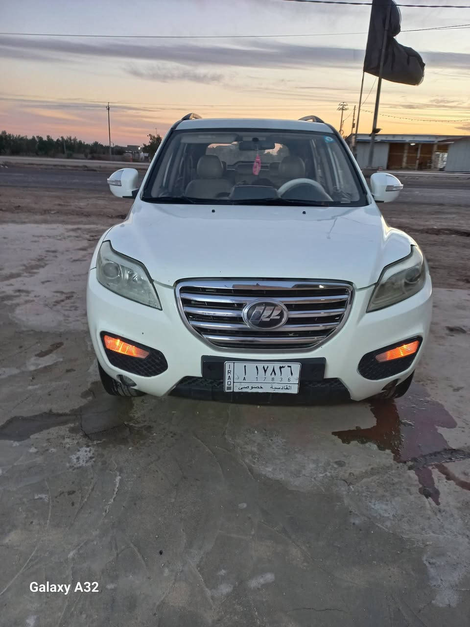 السلام عليكم من رخصت الادمن المحترم
سيارة ليفان X60 موديل ١٣السيارة كفالة عامة ماعدا اخياسات مصلحة شي قليل جداً كير ومكينة وحدادية خيرمن الله تبريد ثلج  السعر ٥٥ وبيها مجال قليل جداً  العنوان نجف كوفة  رقم الهاتف *********** او ***********
