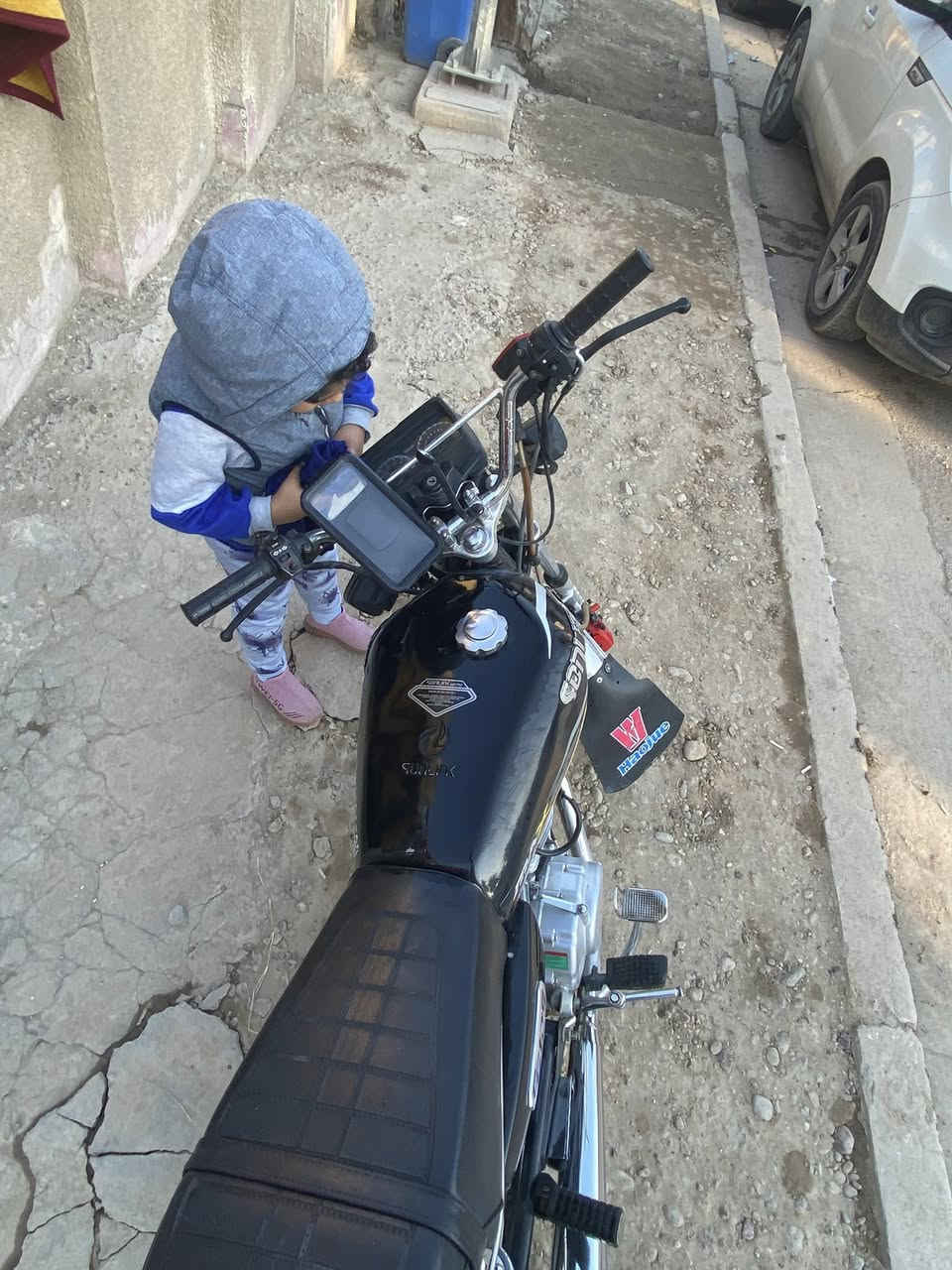 السلام عليكم درجه أربعه كير أيراني للبيع بوجهك للشغل تايرات زوج جدد زنجيل جديد بانزات جدد المكان حي العامل المنحانيه السعر٣٥٠اوراق بيهه الرقم ‭٠٧٨٣ ٨٣٢ ٧٧٨٩‬ خابره ودلل
