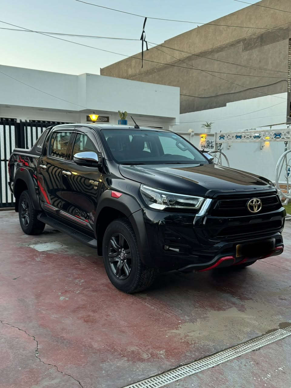 هايلوكس TRD 2024
سيد نهرو
رقم اربيل الجديد تحويل مباشر
ماشية 40 الف حقيقي
بيها بارد بصفحة البدي جهة السايق وشوية صبغ بالتكمة
مكاني بغداد 
340$ وبيها مجال بسيط
***********
