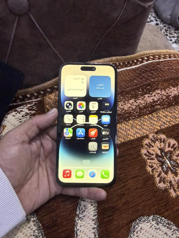 ١٤ برو ماكس ٢٥٦ بطاريه ٨٠ مبدل شاشه نوعيه ممتازه مكفول عل الفحص السعر ٦٠٠ الف مكاني بغداد ***********
