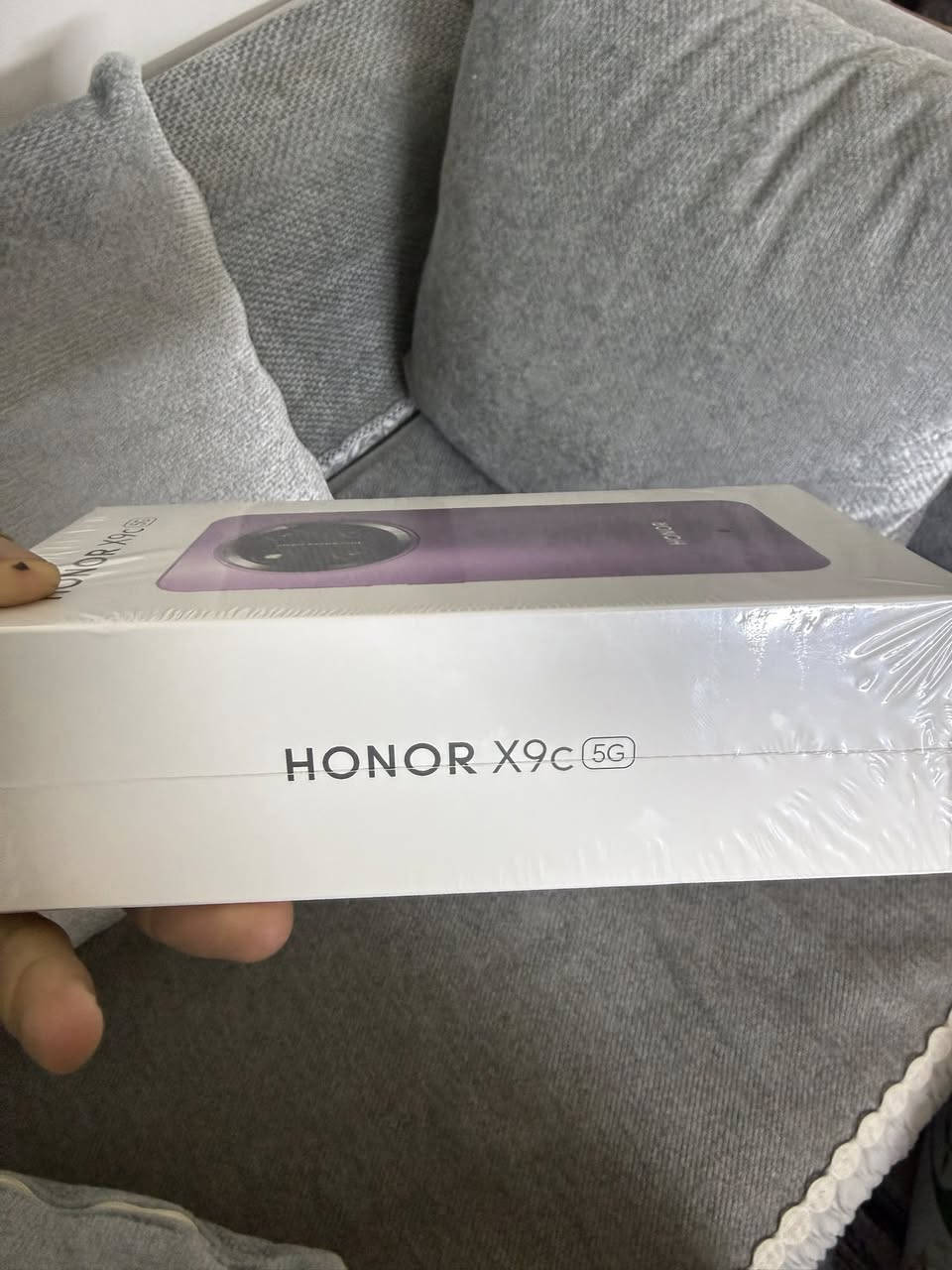 السلام عليكم هونر للبيع ذاكرا ٥١٢ عشوئيه ٢٤سي ٩. سعره كلش مناسب رقم الهاتف ***********
