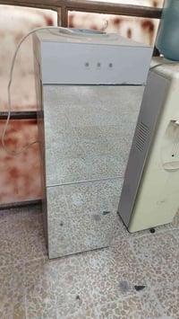 براد • باب مراية