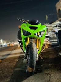 دراجه كاوسكي الفين ٢٠٠٤دراجه حلوه مرتبه دراجه بيه صوت لو زنجيل لو ضاغط...