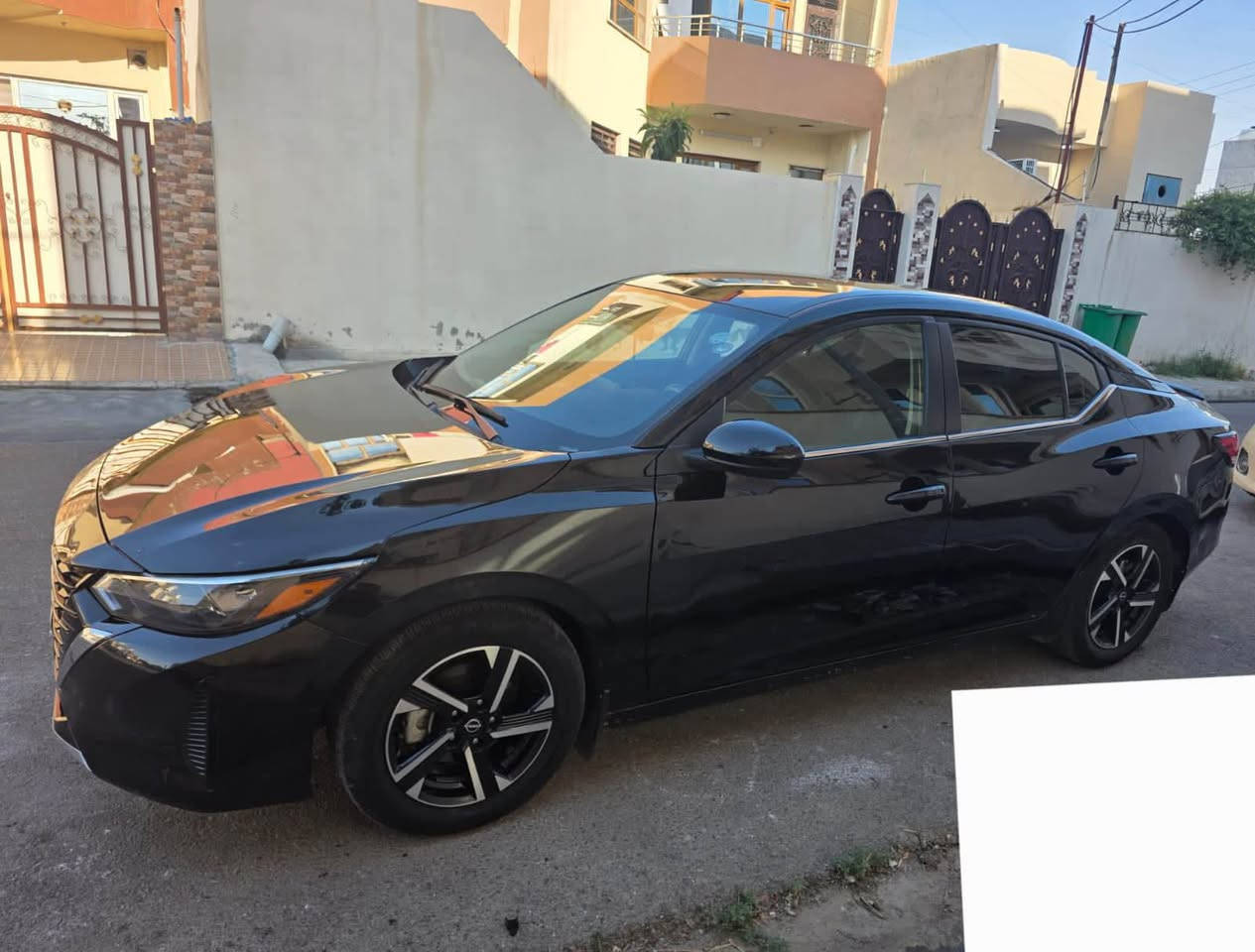 Nissan Sentra 2025 
نیسان سێنترا مودێل ٢٠٢٥ 🔥

حساس/رادار سینگ و پشت و قودیک
رادار جادە
                                                                        Auto Hold
دەرگەهـ بەسمە و سویچ بەسمە 
شەغال / کامیرە /شاشە مەزن
نیضام Eco
ویل کروم شریکە 
تحکم ستێرن 
تحدید سرعە 
شحن Tipe C 
رێڤەچوون 38.000. Mil
رەقەم دهوک / تحویل ب شەرت
ــــــــــــــــــــــــــــــــــــــــــــــــ
بولند و چەمەلوخ سبخ 
بێ شاصی
سعر دبن بازاری دا 🔥
132$و بیچەکا مجالی 
موبایل *********** دهوك, العراق
