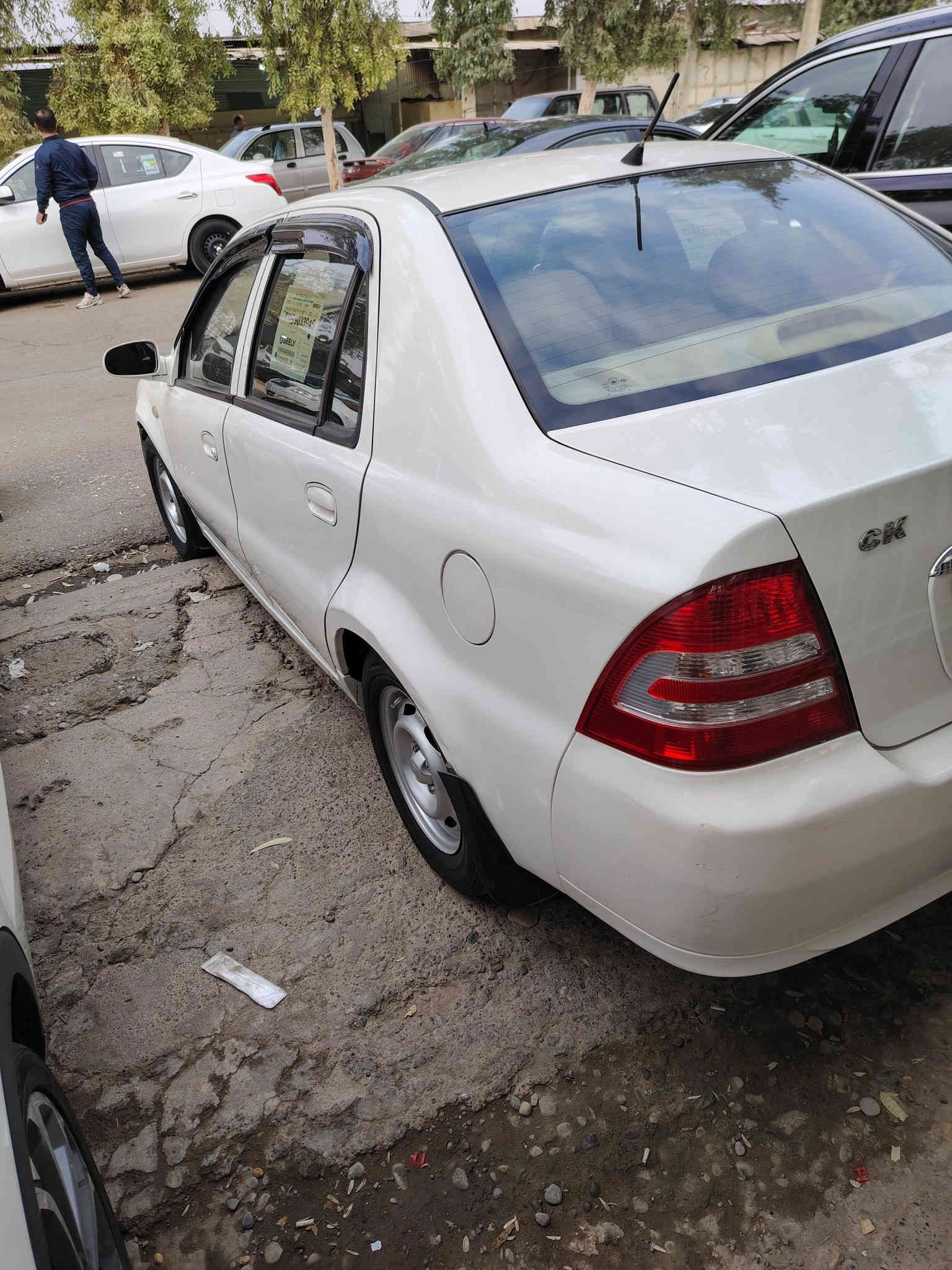 السلام عليكم
سي كي للبيع 2013
بدون صبغ بيها بارد باب خلف السايق
سعرها 60 ورقة وبيها مجال بسيط
للاستفسار الاتصال على
***********
