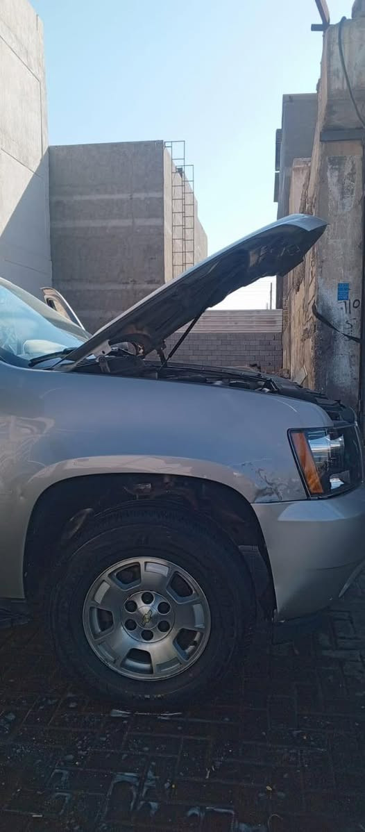 تاهو بترة 2008 كلك كفاله عامة  من الصبغ والتبديل بيها ضربه خفيفة مامعمرة خلف الايت الايمن السيارة جديدة LT مواصفات عادية للاستفسار ***********
