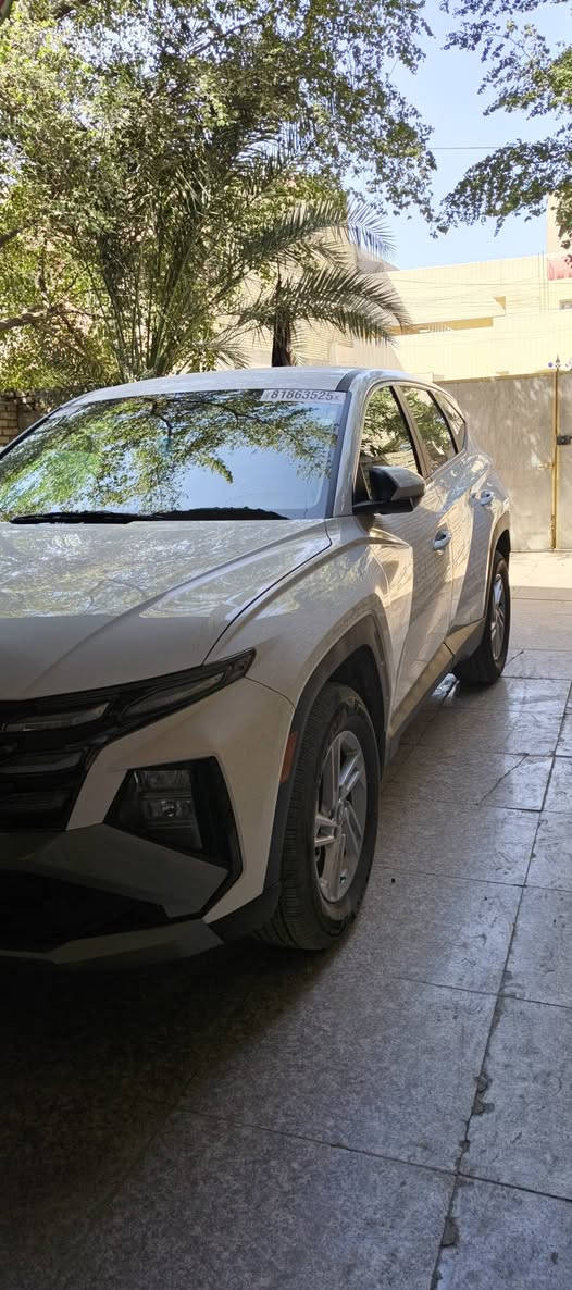 السلام عليكم هونداي توسان موديل 2025  دفع رباعي وارد امريكي زيرو ماشية فقط ٨٠٠ ميل مبدل بس جاملغ نفس اللون مواصفات معروفة رادارات تشغيل عن بعد شاشة متصلة دخلته شهداء باسمي والدي الشهيد رقم بغدادالسعر 195  ***********
