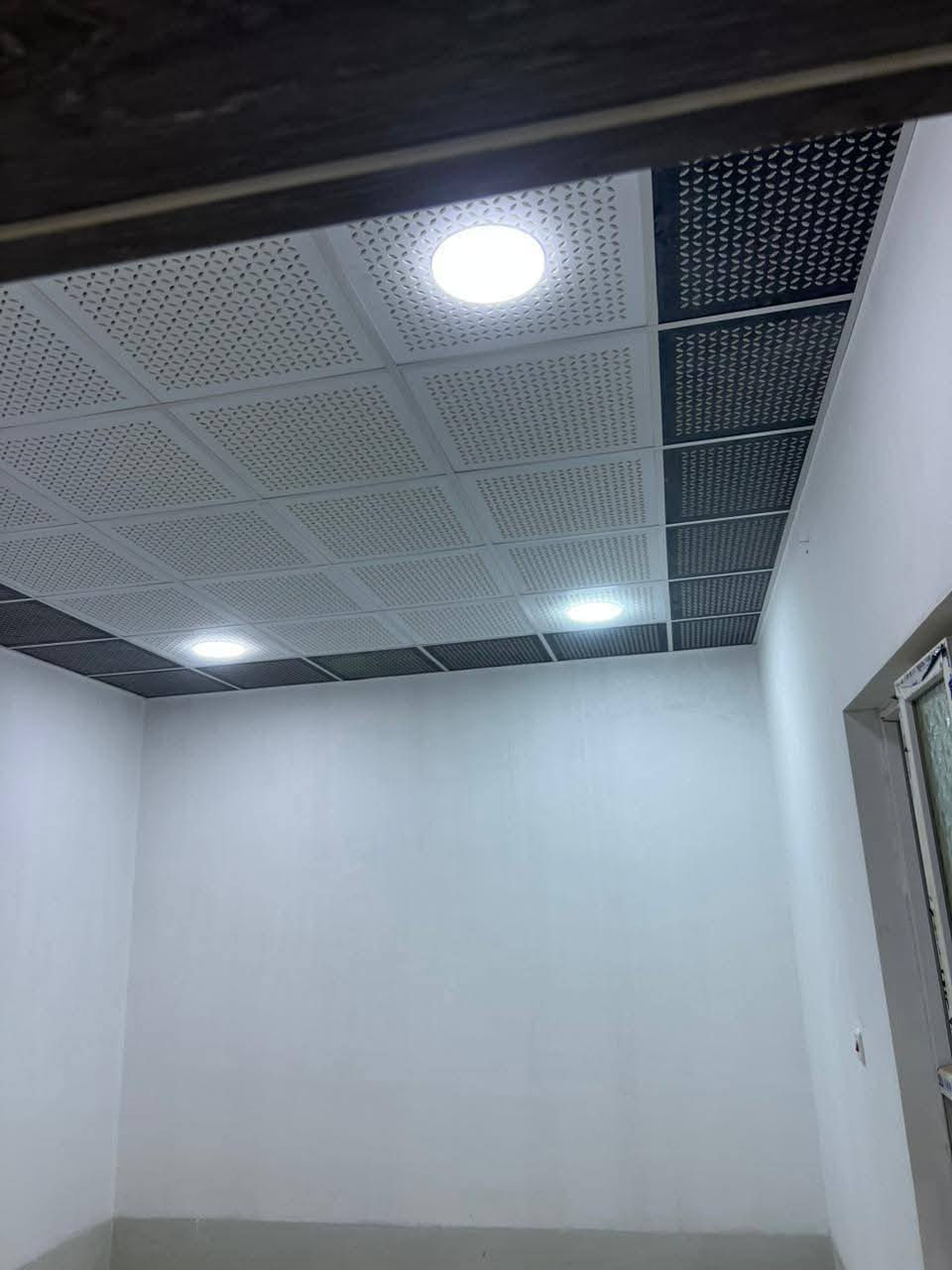 100 ركن للبيع طابقين موقع الدار حي بدر شارع التانكيات اي ستفسار اتصال ***********
