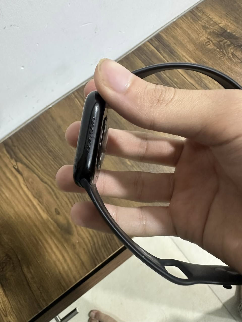 ساعه ابل واتش سيرس 11 حجم46بطاريه100بعدها داخل ضمان ملحقات كامله سعر520وبيه مجال بسيط مكان بغداد لايوجد توصيل ***********
