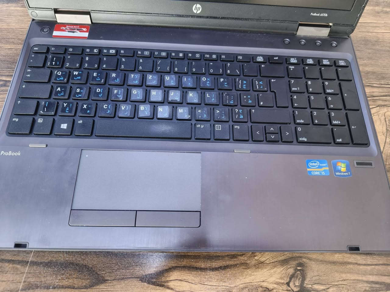 لاب توب  للبيع اسم الجهاز هو HP . رام 4 هارت 128 السريع جازي يفيد الدراسه او للالعاب الخفيفه جهاز نظيف ما مفتوح ما ملعوب بيه جهاز نظيف ويا  شاحنه عنوان الموصل راس الجاده جانب الايمن *********** سعره 135
