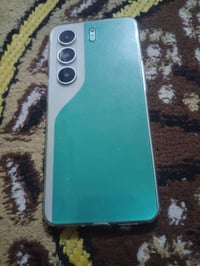 تكنو • هاتف • للبيع