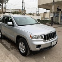 للبيع جيب 2012 امريكي داخل كلين بيهة  ربع جاملغ امامي صبغ  بيه ملاحظات...