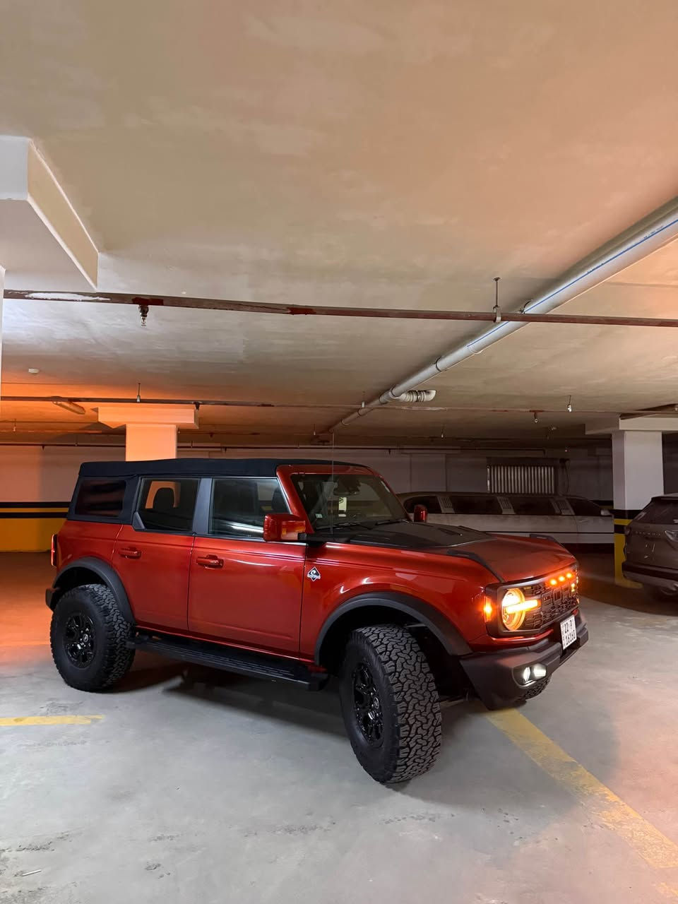 FORD BRONCO 2022  
فورت برونكو ٢٠٢٢ مواصفات ٣ دگم سيارة جاهزة كلشي بشرط بجم كبس بي ٣ قطع جهة اليمين جاملخ خلفي و بابين تايرات جديد و اصلي 
گشنات تفئه 
بي ٥ موداد 
SPORT
ECO 
SLIPPERY
MUD/RUTS
SAND 
NORMAL
ابيع بشرط الكلشي ماشية 38000 الف 
رقم /
0751 446 3834
السعر 
25,800$ و بي مجال أربيل, العراق
