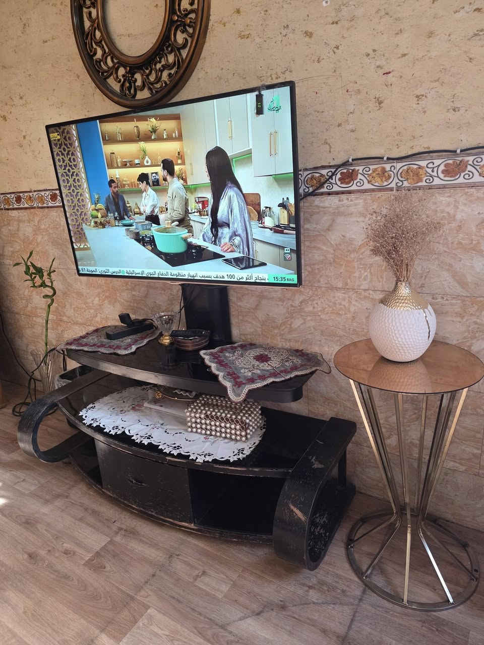 للبيع شاشه نضيفه جدا
ميز بس صبغ يحتاجله مبيه اي كسور نضيف جامات اصليه 
اثنينهم اريدهن ١٣٠ قفل الميز وشاشه بس شراي يدخل خاص
عنوان  الشعله ام نجم


**إذا كنت صاحب هذا الإعلان وتريد حذفه لأي سبب، رجاءا أرسل رسالة إلى الدعم الفني**