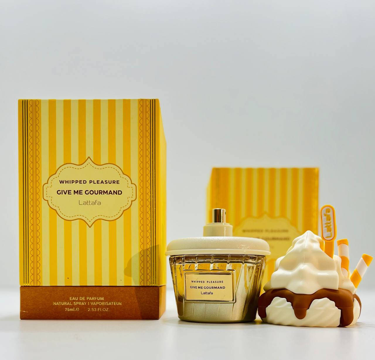 Lattafa – Whipped Pleasure | عطر لطافة – ويبد بليجر ٧٥مل
المكونات العليا (الافتتاحية): الكراميل المملح، الكراميل، والبوبكورن (الفشار). 
المكونات الوسطى (القلب): اللبن والياسمين. 
المكونات الأساسية (القاعدة): حبوب التونكا، المسك، والبنزوين (الجاوي).
من مجموعة جيف مي غورماند" (Give Me Gourmand) 💞 👉🏻 
يدوم 6-8 ساعات ويبقى فترة اطول على الملابـس ✨


**إذا كنت صاحب هذا الإعلان وتريد حذفه لأي سبب، رجاءا أرسل رسالة إلى الدعم الفني**