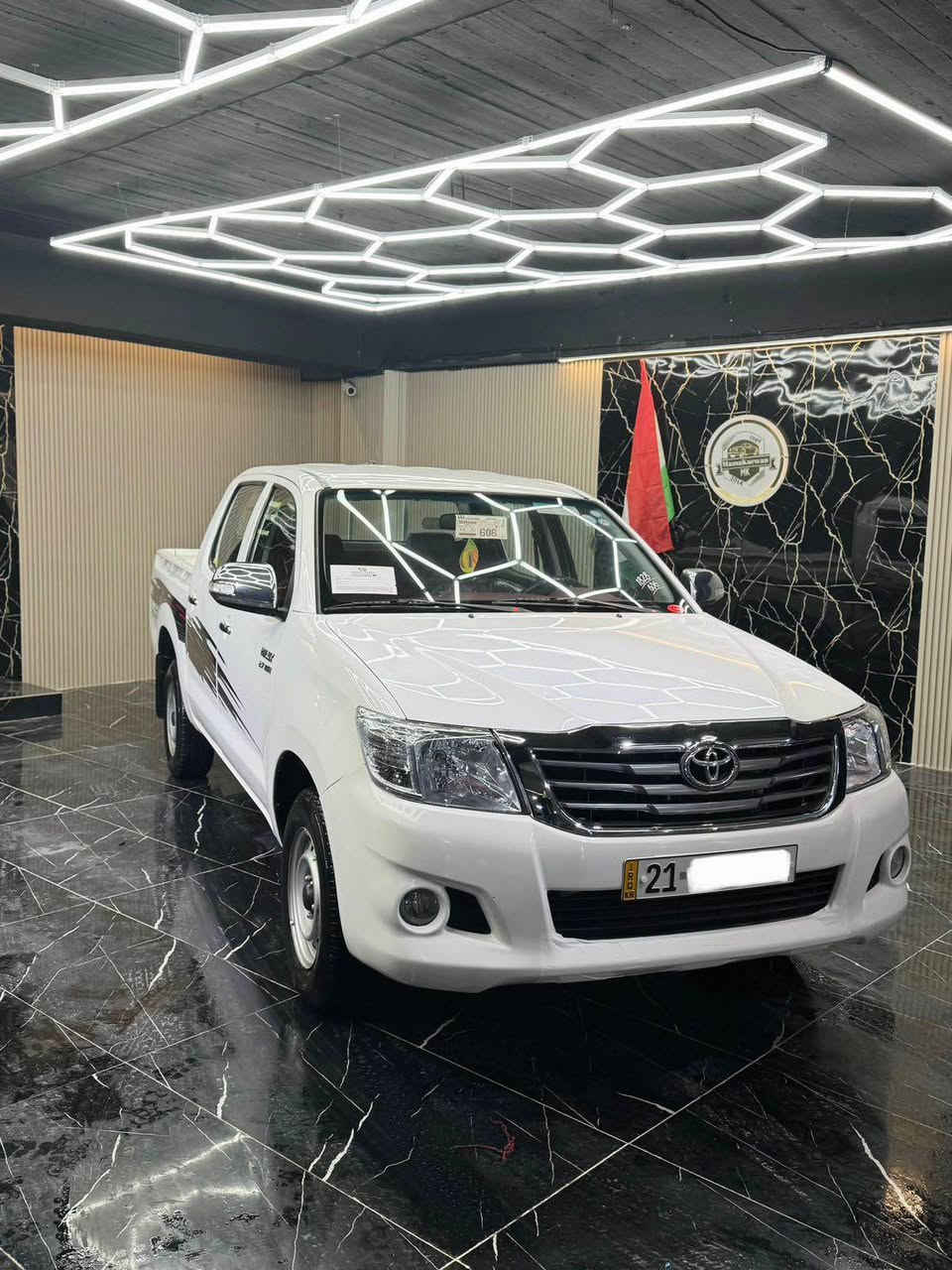 سڵاو، ئۆتۆمبێلێکی تۆیۆتا هایلۆکس مۆدێل ٢٠١٢م هەیە بۆ فرۆشتن، سەیارەیەکی زۆر توندوتۆڵ و ماڵە دۆستە:
• مۆدێل: ٢٠١٢.
• (مەکینە): [، بە شەرت، نەکراوەتەوە و وەک سەعات کار دەکات.
• گێڕ و تەقە و ڕەقە: بە شەرت، هیچ مەسرەفێکی تێدا نییە و زۆر توندە.
• بۆیاخ : [پارچە ڕەشە لەسەر ساخی].
• سەرو و ژێری: زۆر پاکە و بێ خەلەلە.
• ناوەوە: کوشن و دیکۆرەکەی زۆر خاوێن ماوەتەوە.
• تایەکان: [باشو بێکئشەیە].
• سەنەوی و ڕەقەم: نوێیە و ەکالەی بە ناوی خۆمەوەیە، گواستنەوەی بە شەرت.
سەیارەکە ١٢٤ هەزاری حەقیقی ڕۆشتوە
تێبینی: سەیارەکە هی ئیشی قورس نەبووە و زۆر پارێزراوە، وەرە بیبینە ئەگەر وەک نوسینەکە نەبوو هیچی لێ مەکرە.
نرخ: [: $177 وەرەقە] .
شوێن: [: قەڵادزێ ].
ژمارەی مۆبایل: [***********
***********]. رانية, السليمانية
