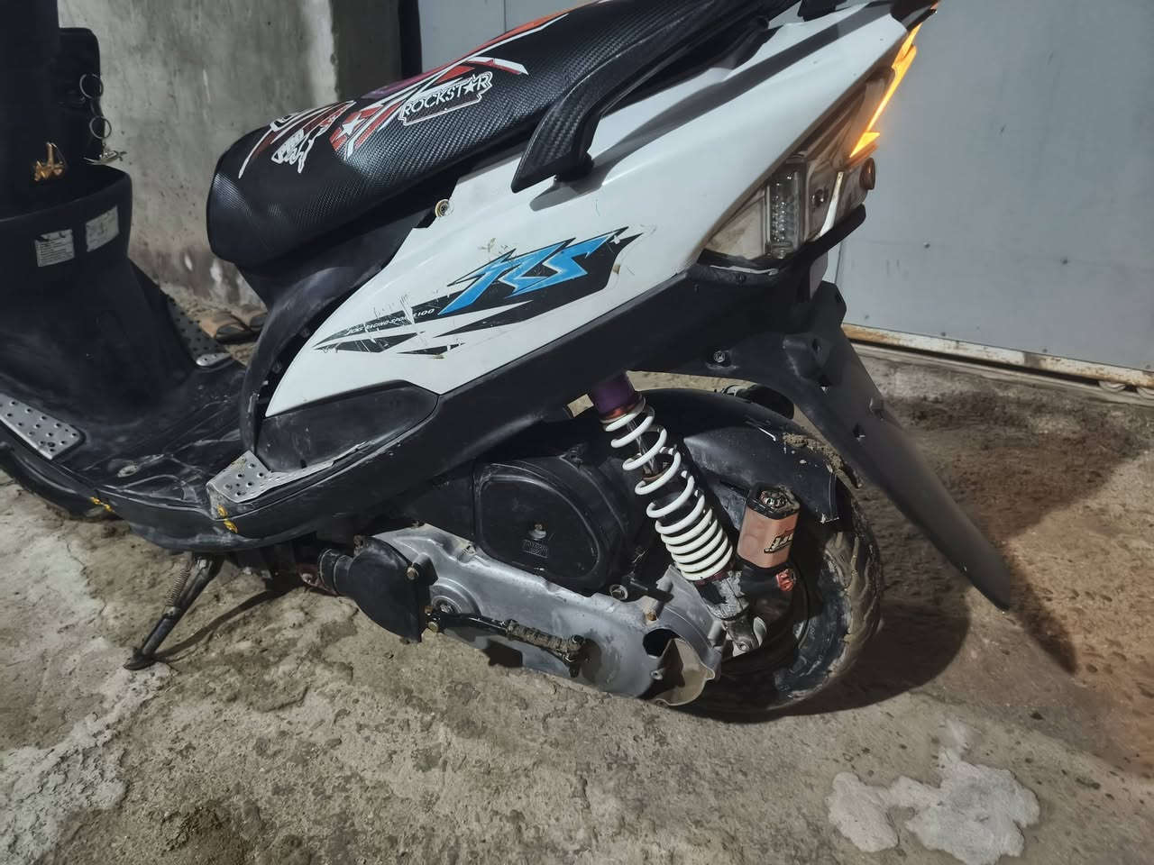 السلام عليكم ماكس عدلة مكينة 55 شلعة معدل سلف 55 كلشي شغال كلشي للبيع او مراوس سعر ٤٥٠ او مراوس شعدك نزل مكان طويريج *********** واتساب موجود
