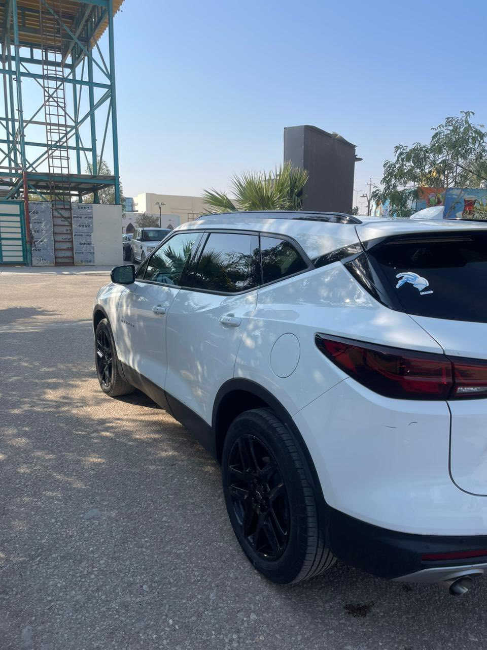 السلام عليكم 
للبيع 
شوفرليت بلايزر 2023 جديده جدا
الفئة:Lt3  فوول عدى الفتحه
اللوحة: فحص مؤقت تتسجل باي محافظه  
الضرر: حادث خفيف جدا فقط باب خلف الصدركما موضح بالصور
ومبدل اصلي نفس اللون
1-حجم المحرك 6 سلندر 3.6  
2-عداد المسافة  28 الف 
3-بصمة ابواب وتشغيل عن بعد. 
4-زينون عالي ناصي آصل. 
5-رادار امامي. جانبي . خلفي
6-اشاير مري. 
7-رادر جانبي مانع اجتياز. 
8-كامرة خلفي دوارة. 
9- حساسات خلفية
10-المقاعد جلد اسود اصل.
11-جنطة كهرباء. . 
12-الكراسي الامامية كهرباء + تدفئة 
13-تبريد خلفي قطعتين. + تدفئه كشنات-. 
14-تحكم ستيرن جهتين. 
15-سستم صوت متكامل. 
16-هاند بريك بصمة. 
17-تحديد مسار 
18- توقف ذاتي 
السعر : 240 وبيه مجال
مكان السيارة : النجف
رقم الهاتف : ***********
***********
