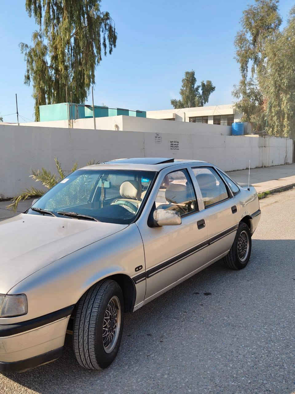 موديل 90 سياره. وضع شركه. يعني وضع شركه.
سياره. فول محرك وكير شرط. سياره مال جنايه ماينقصها غير ستر الله 
للئستفسار 
***********
***********
الخاص مقفل.
