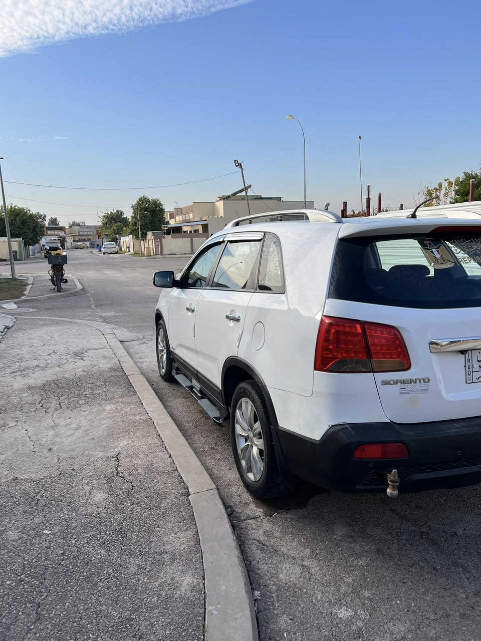 سورنتو خليجي 2010 كويتي
فول مواصفات مكفوله 
سبع راكب بصمه
تلث قطع تبريد
مكينه سته سلندر
رقم بغداد
بيع او مراوس 
***********
السعر 147 وبيه مجال
