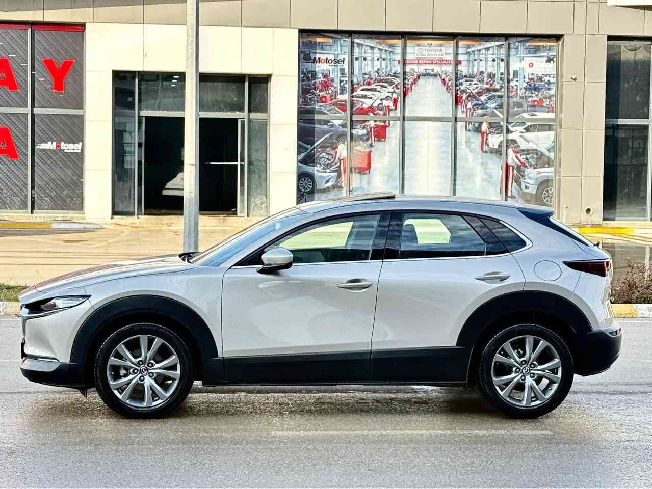 mazda cx30 2023
                           بسم الله الرحمان الرحيم 
مازدا cx30 ٢٠٢٣ خليجی
ڕەنگ// بڕۆنزی....شامپانی.. بێجی 
مواسەفات // سلایت . رادار . ٣٦٠ .کامێرا . 
مەکینە 2.5 بێ تۆربۆ 
21.000کم ڕۆيشتووە 
بێ بۆیاخ هيچی پێوە نیە دەعامی بۆ دەعامی بەشەرت 
نرخی // ١٦٣ وەرەقە 
شوێن // سليمانی 
***********
***********
«»«»«»«»«»«»«»«»«»«»«»«»«»«»«»»»»»«
                 مازدا سی ئکس ٣٠ خليجى 
الموديل // ٢٠٢٣ 
الون// بيجى. شامبانى .. برونزى 
المواصفات // سلايت .. رادار .٣٦٠. بصمة فول 
محرك // ٢.٥ تنفس طبيعى 
٢١/٠٠٠ كم ماشية
بدون صبغ .. بدون بارد .. دعامى الدعامى بشرط
السعر// ١٦٣ورقه 
المكان السياره // السليمانية 
***********
*********** السليمانية, العراق
