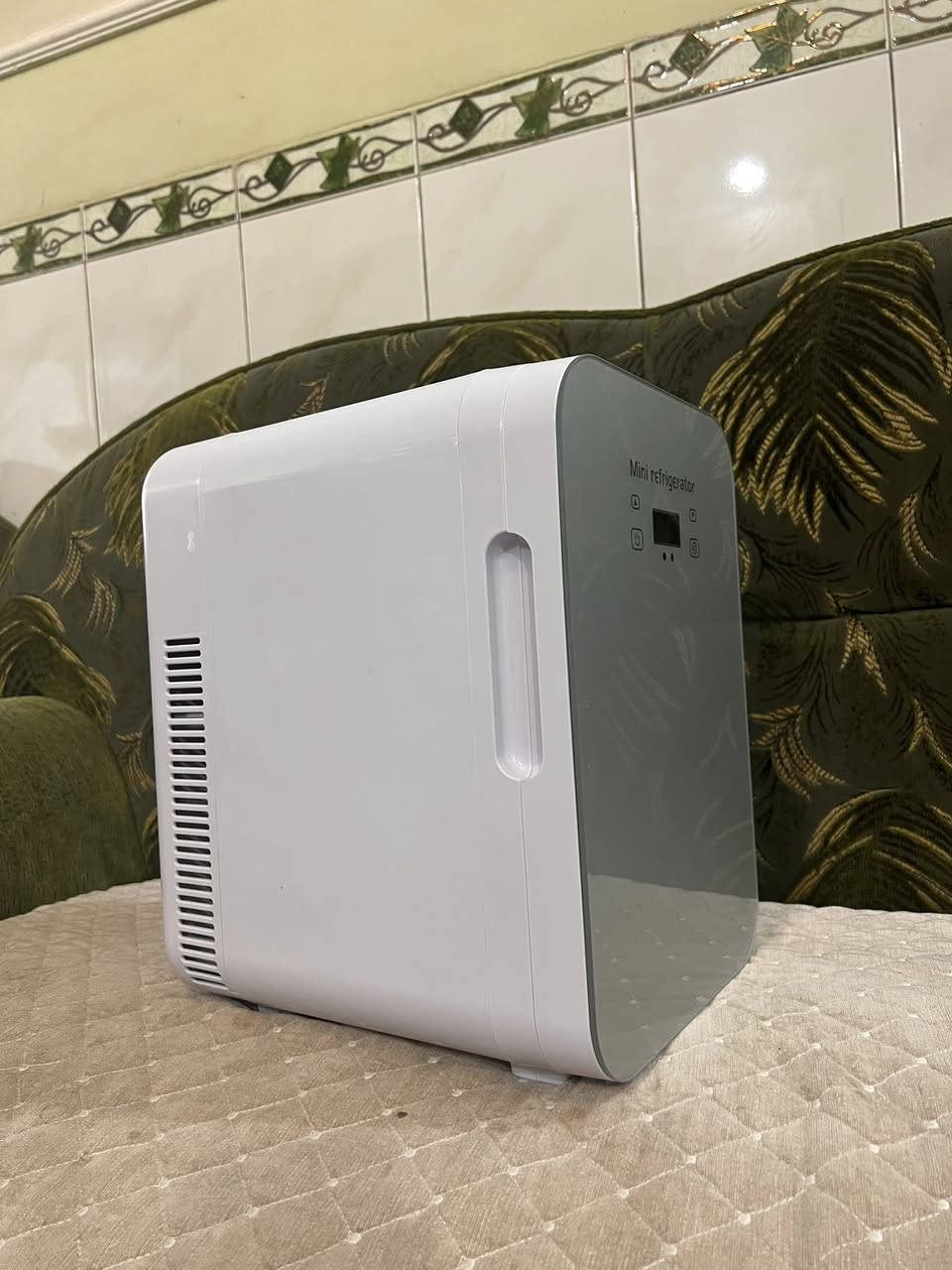 وين جماعة التخييم ثلاجة 8 لتر تشتغل 220 فولت يعني على الكهرباء و 12 فولت يعني على السيارة جديدة ما مستخدمة انطيني سعر باليرضي الله وبالعافية عليك


**إذا كنت صاحب هذا الإعلان وتريد حذفه لأي سبب، رجاءا أرسل رسالة إلى الدعم الفني**