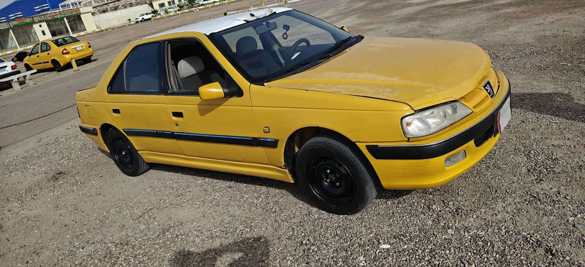 بيجو باص موديل 15 سياره جاهزه تبريد شغال منتهيه سنويتها سياره جاهزه من كل شيء مكينه وقير كهربائيات كلها شغاله دواخل النظيفه العنوان البصره وبالخصيب رقم *********** البصرة, العراق
