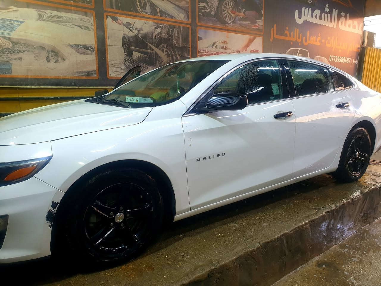السلام عليكم...شوفرليت ماليبو موديل 20 وتفاصيل السيارة بالمنشور موجوده الصور  وقبل اسبوع شديد تايرات جدد وبطاريه جديده ماشيه حاليآ 108 بغداد والسيارة خير من الله ...السعر 100 بدون زحمة صور الحادث بالمنشور ....***********
