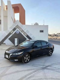 للبيع نيسان سنترا 2022 ماشية 60 الف ميل سياره نظافة 100% مصرف دينار ما...