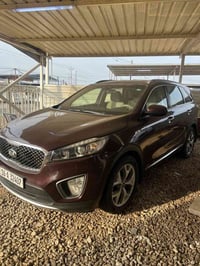 سورنتو 2015 شكل ال 16 خليجي  محرك 6  فور ويل درايف مود 7 راكب  صبغ مكا...