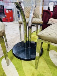 ميز طعام و٣ كراسي قياس ٩٠ سم القاعده الجوه مرمر والصطح كزاز ضد الكسر م...