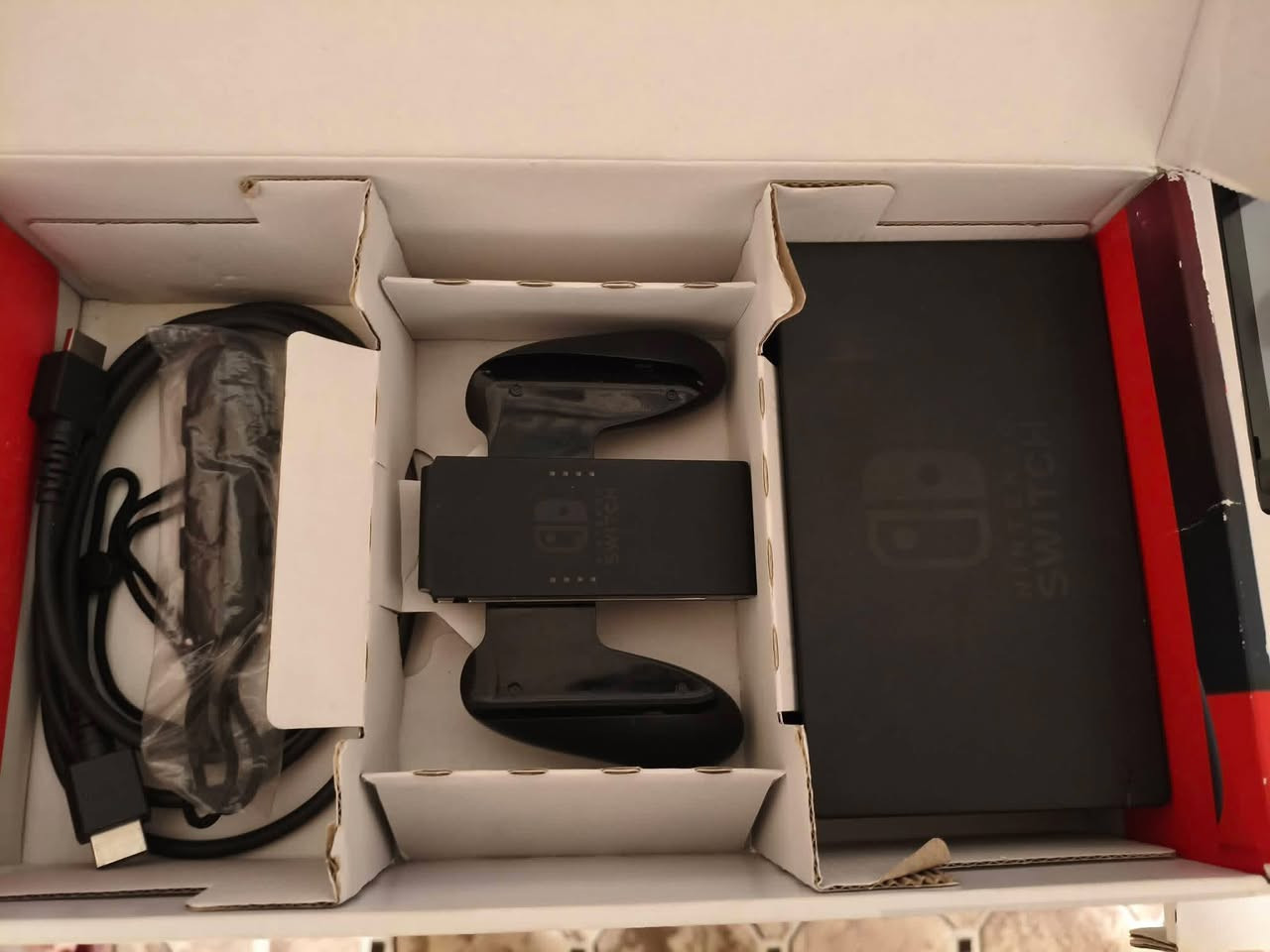 سلام عليكم
#للبيع
نتيندو سويتش نسخة عادية ، ويا لعبتين فيفا 24 و اساسن كريد + جنطه و كفر شفاف ولصقتين شاشه 🔥🔥
#السعر 275 الف وبي مجال 
النظافة90%
كارتون وملحقات كاملة نقص شاحنة تايب سي فقط 
الجهاز ما مهكر 
عنواني حي الوحده توصيل ماعندي


**إذا كنت صاحب هذا الإعلان وتريد حذفه لأي سبب، رجاءا أرسل رسالة إلى الدعم الفني**