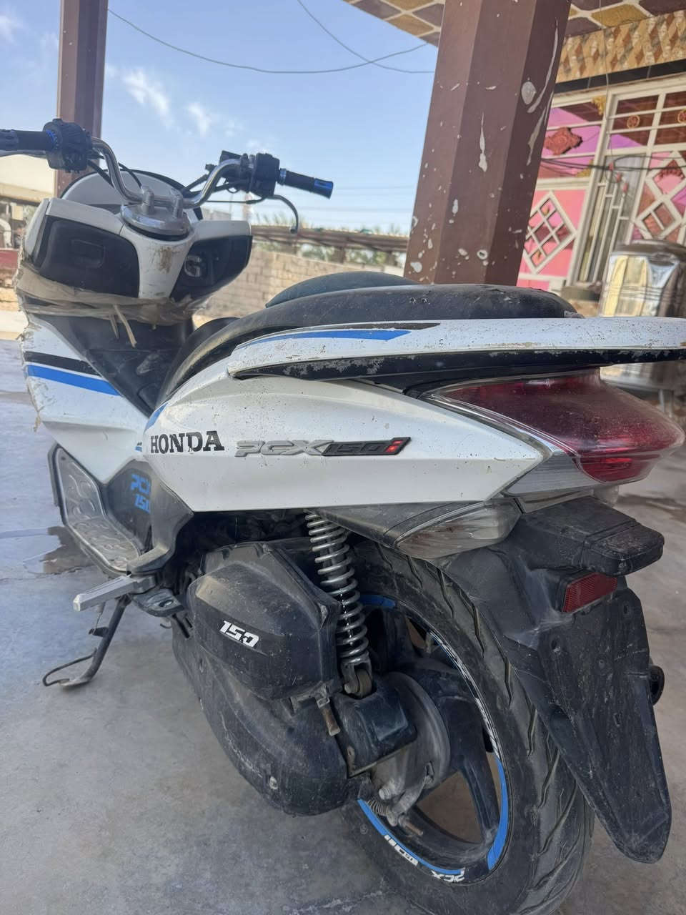 ‏دراجة للبيع موديل 18 ‏محرك مكفول ‏بس كفرات ‏شوية مكسرة ‏مكان ديالى ***********￼￼￼￼￼

