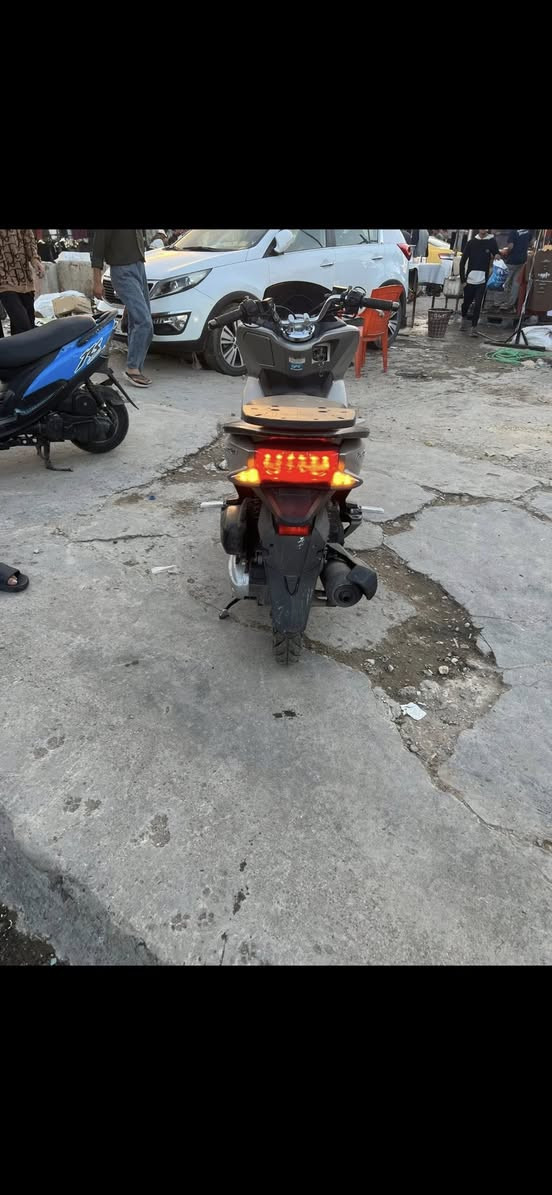 سلام عليك بي سي اكس   لجيل الثاني  ياباني لبيع فقط   عنواني بغداد مدينه الصدر  درجه نضيفه سعر ١٤ بيه مجال شي بصيط ***********
