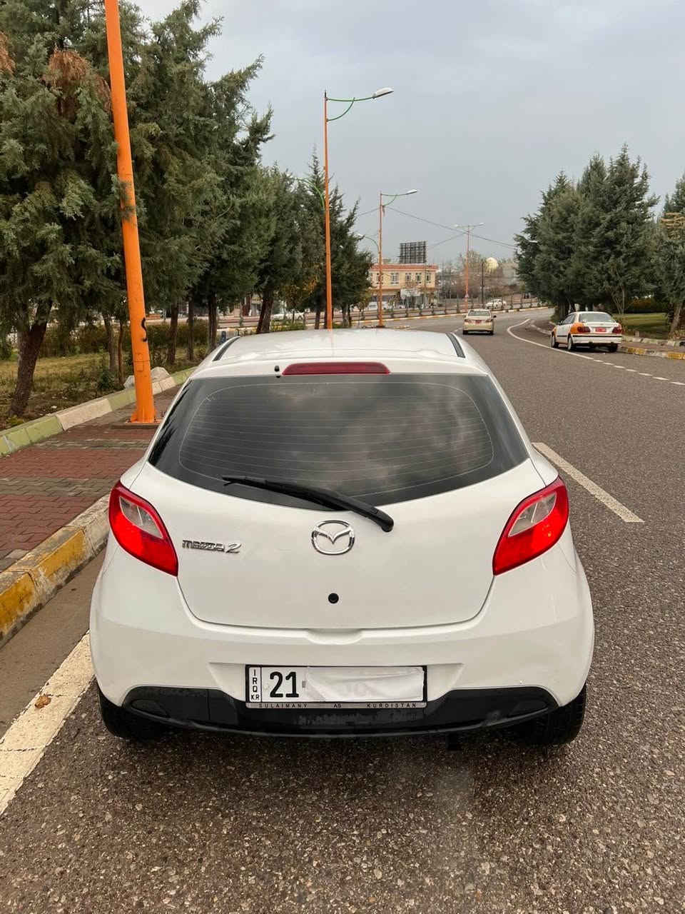 مازدای 2 ی جانتايی مۆدێل 2013 خلیجی نمونە لە جوانی خوار هەموو بازاڕ  بۆ فرۆشتن نموونەی نییە تەنها 156 هەزار ڕۆشتووە گێڕ و مەکینە و تەبرید پێش و دوای بەشەرت سەنەوی تا 2030 تازەیە ٤ تایە و ویلی لۆکی لەسەرە هایدرۆلیک و ڕۆنی مەکینەی تازە گۆڕاوە دینارێک مەسرەفی تیانییە بەشەرت چرکە لە گیانیا نییە هەر چرکەو 100$ بۆ ئەبڕم سەیارەکە تەنها ٢ پارچەی بۆیاخە داوای 86 گەڵا و معامەلەیەکی برایانە سەیارەکە لە ڕەسمەکان جوانترە سەیارەکە ماڵی دۆستە 
0773 680 5174 السليمانية, العراق
