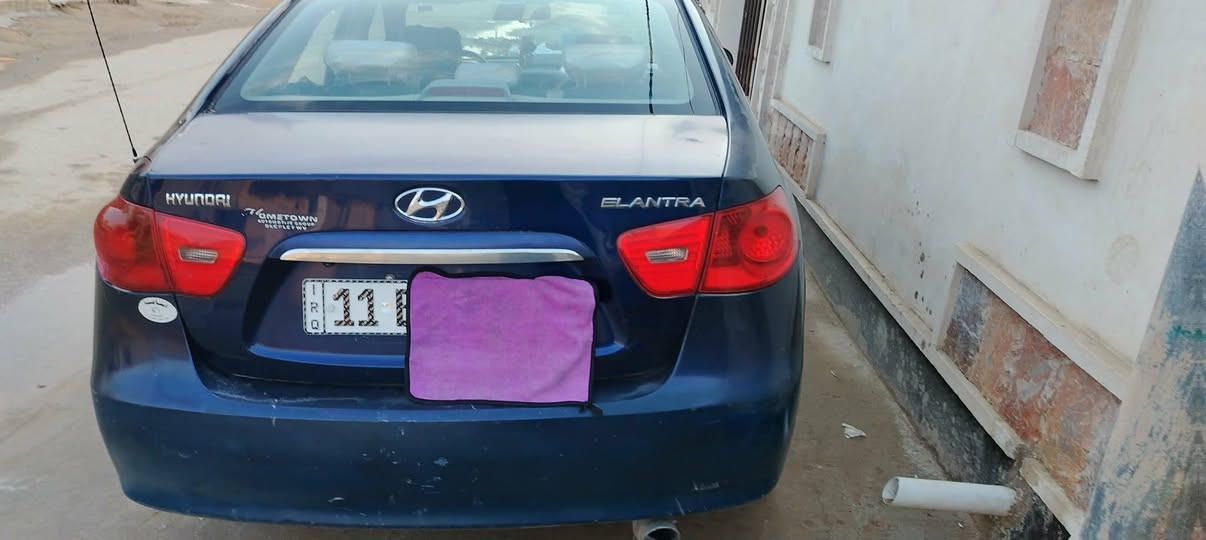 يالله النترا ٢٠٠٧ رقم نكليزي بغداد بسمي أمريكي فقط بنيد باب جاملغ أمامي اي دواخل.مابيه مكينه كير حداديه تبريد خير من لله  تخم تاير سعر ٨٥ هاتف***********
