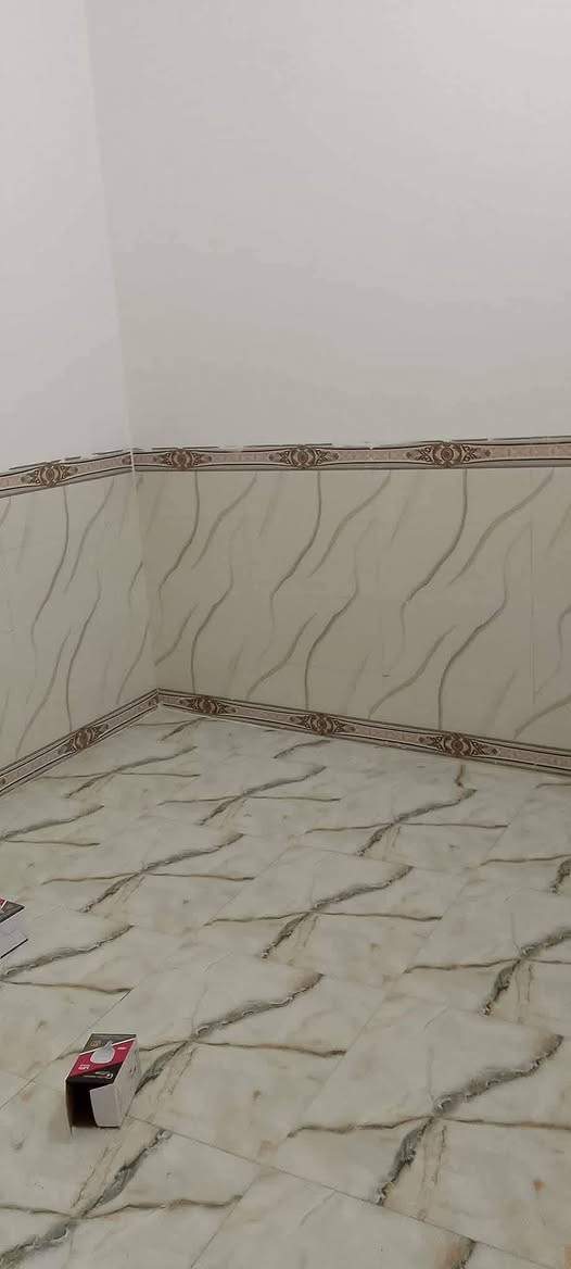 السلام عليكم بيت للايجار 50
متره جديدة كربلاء قرب حوالي ***********
