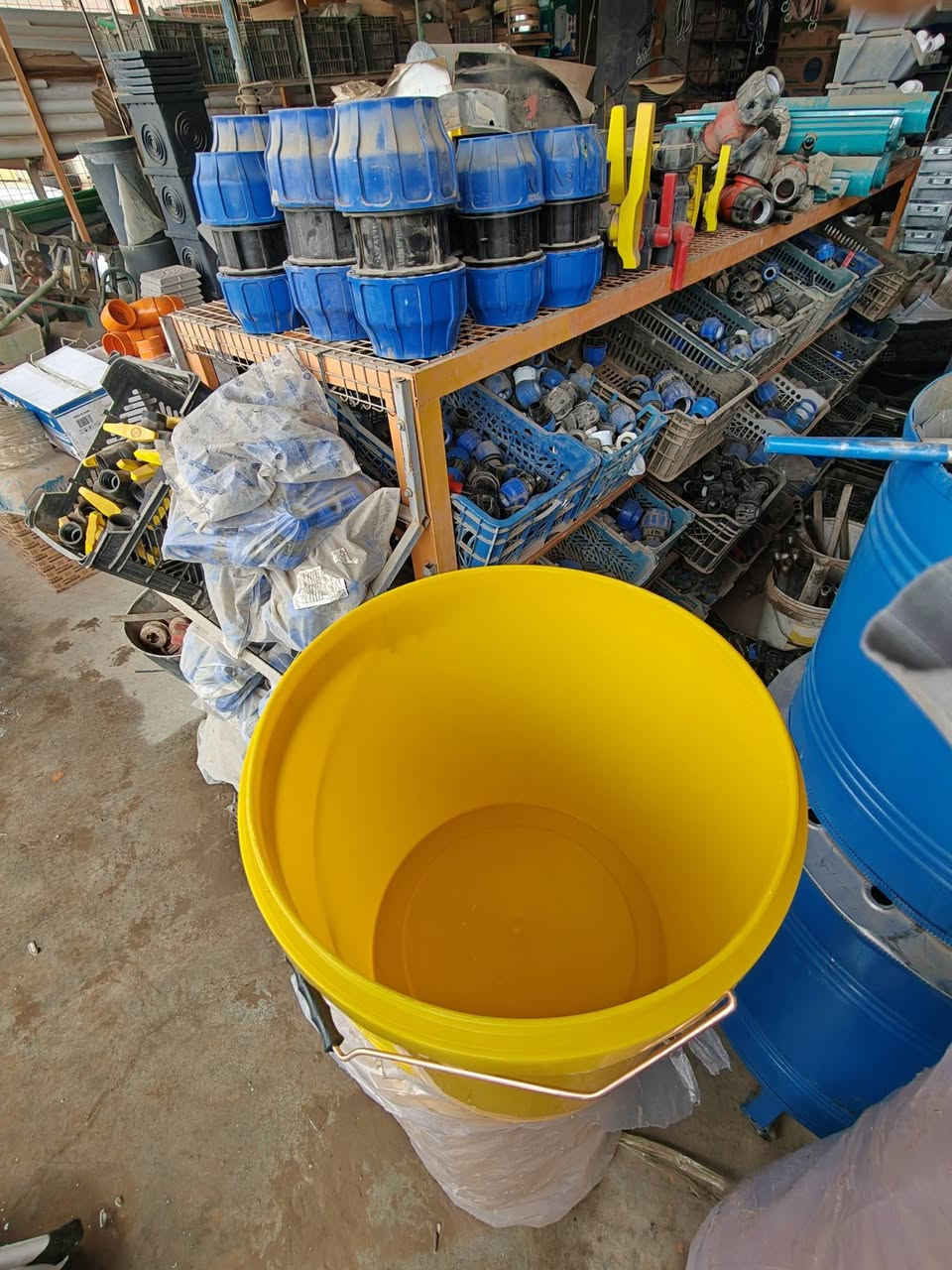 متوفر حالياً
متوفر حالياً 

____________
العنوان مفرق شميط 
محلات الطعان 
مقابل مرطبات الواحة
للاستفسار الاتصال على الرقم
***********
***********
