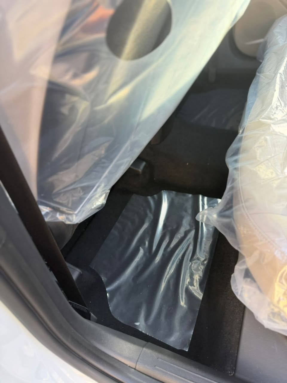 اسلام عليكم كياء اسبورتج مديل 25 خليجي ام الضمان ماشي 4000 بعده زيرو مكفوله كفاله عامه فول موصفات واحد عله واحد عده الكشنات مو جلد 
سعره 245 وبيه مجال حك الجيه فقط وماكو هيج اسعار وبل عافيه عل ياخذه مكان السياره بغداد
***********
