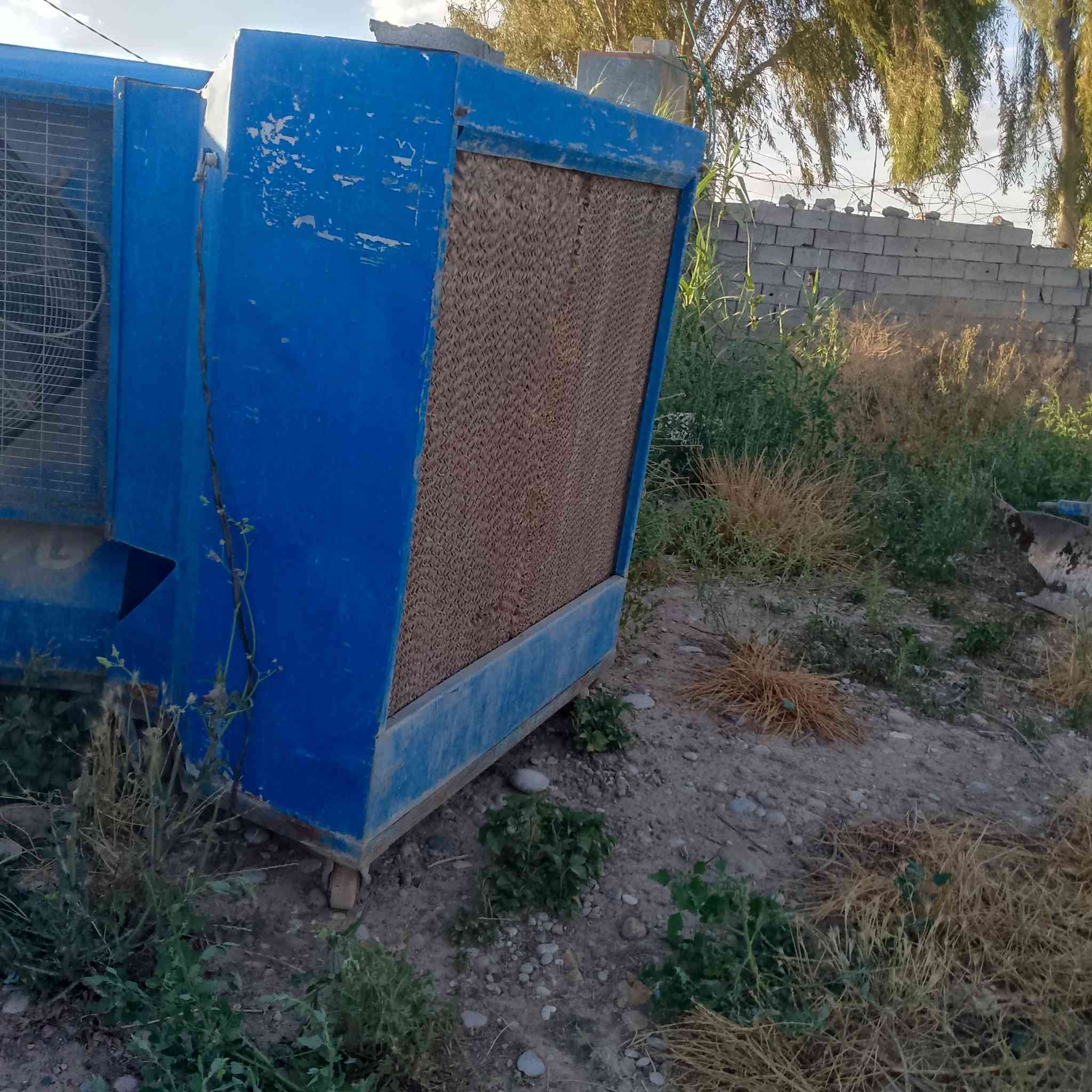 للبيع مبردات حديد مال مناسبات نضيف وسريع وبارد السعر مناسب للشراي اتصل
***********
