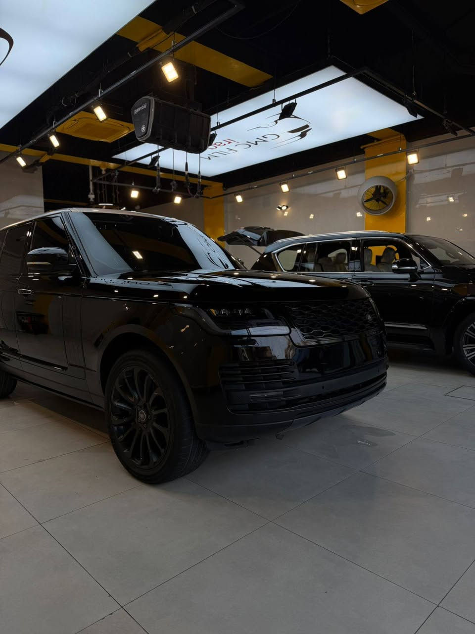 سيارة الاخ احمد هيثم 
ماركة المكس،ماير الايطالي
صبغ بنيد قطع لون شوندري،متعدد الشذرات
صبغ دعميات اماميه خلفيه
مع تغير  لون شباك
*********** ابو سالي اعظميه خلف مطعم قاسم ابو المكص
