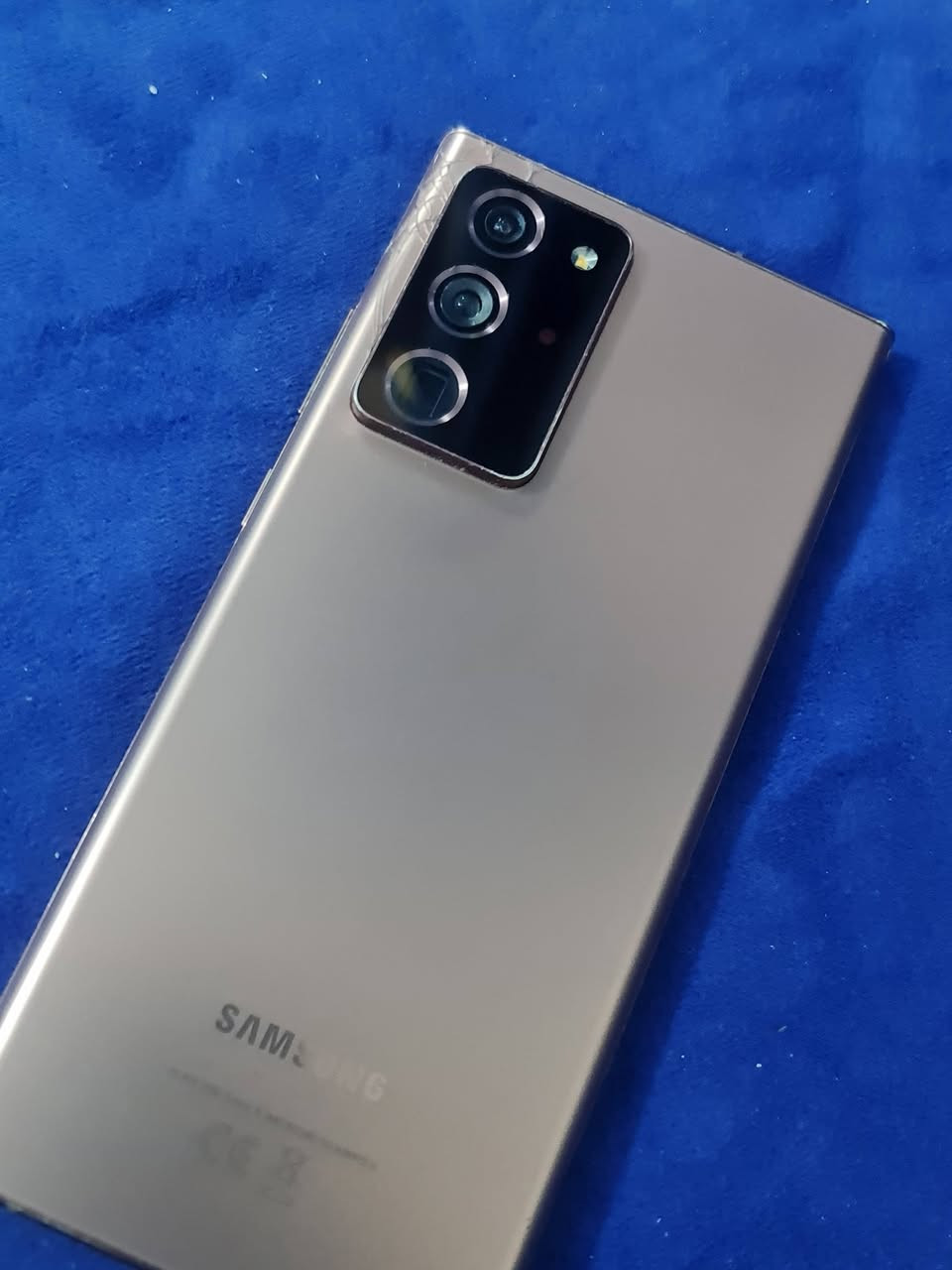 نوت20لترا
الذكره ٢٥٦
العشوايه ١٢
الموبايل مكفول 
من اي  خلال
فقط هاذا الخط البل شاشه الجهاز مامفتوح
مكان كربلاء
السعر275
***********
