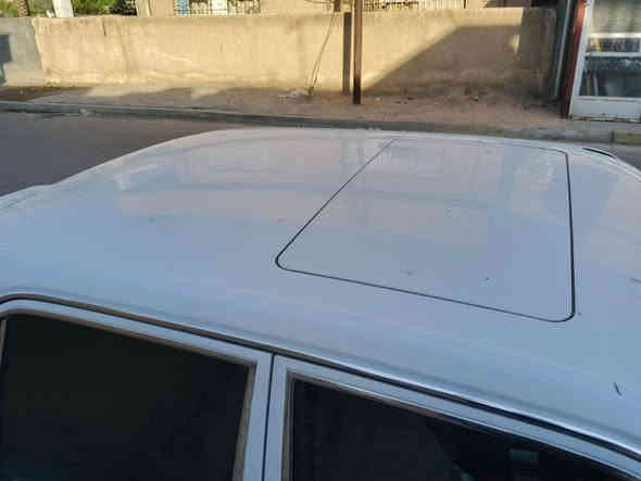 السلام عليكم مارسدس 300s باب قصير  موديل 1988 رقم ديالى نكليزي بسمي هزة جديدة سيارة مكفولة من الظربة والخياس قواعد دبلات بلادية سيارة كير مكينة صدر تخم تاير تبريد كلة جديد السعر 72 وبيهة مجال مكاني بغداد الزعفرانية ***********
