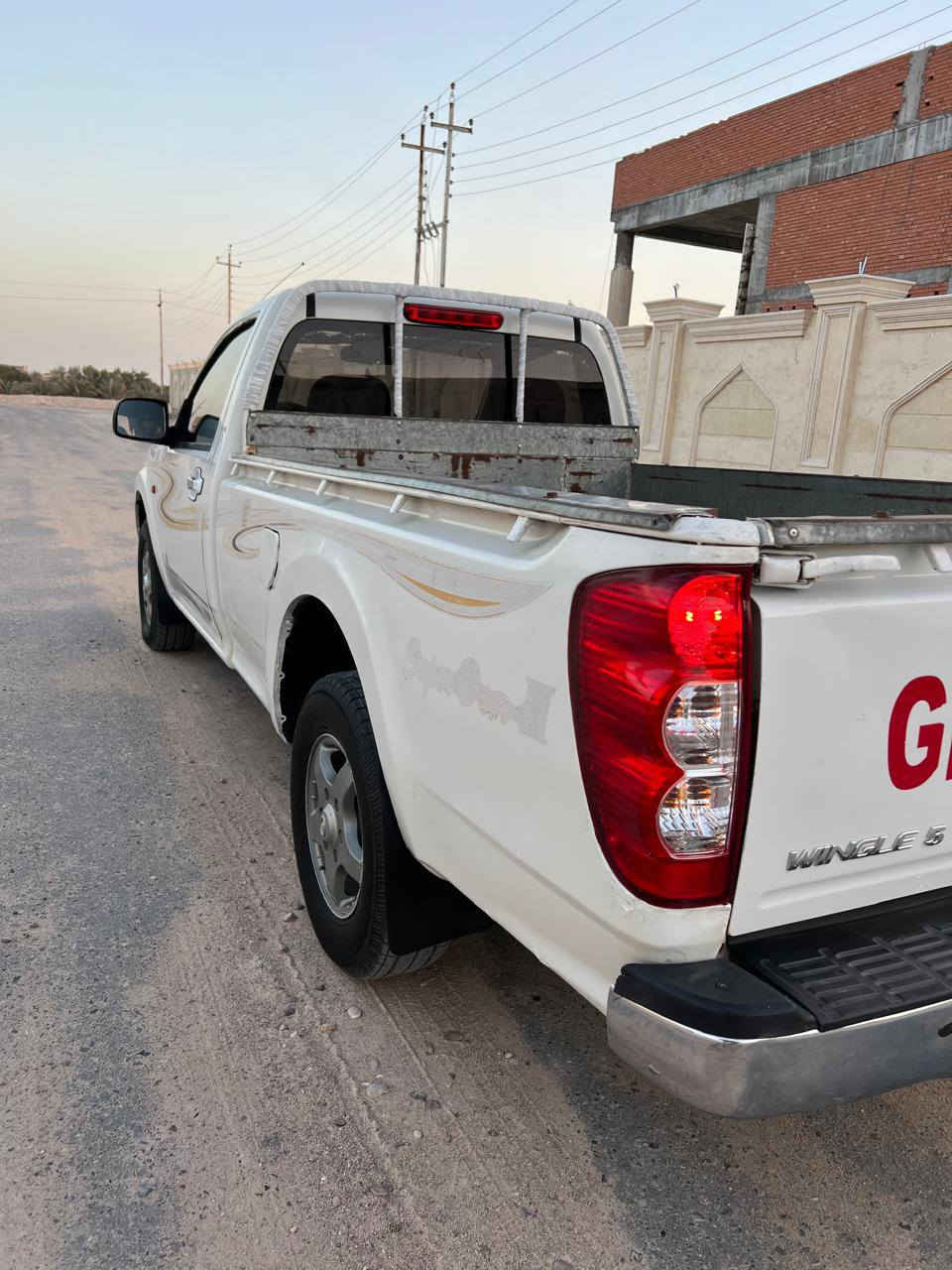 سلام عليكم كريت ويل 2013  مكينه وكير جدد تبريد ثلج حداديه جديده. تخم تايرات جدد سياره جاهزه ٥ جنكال 
السعر 60 بيه مجال بسيط.    مكاني. البصره 
اتصل *********** بس الشراي ينتصل بيع فقط //
