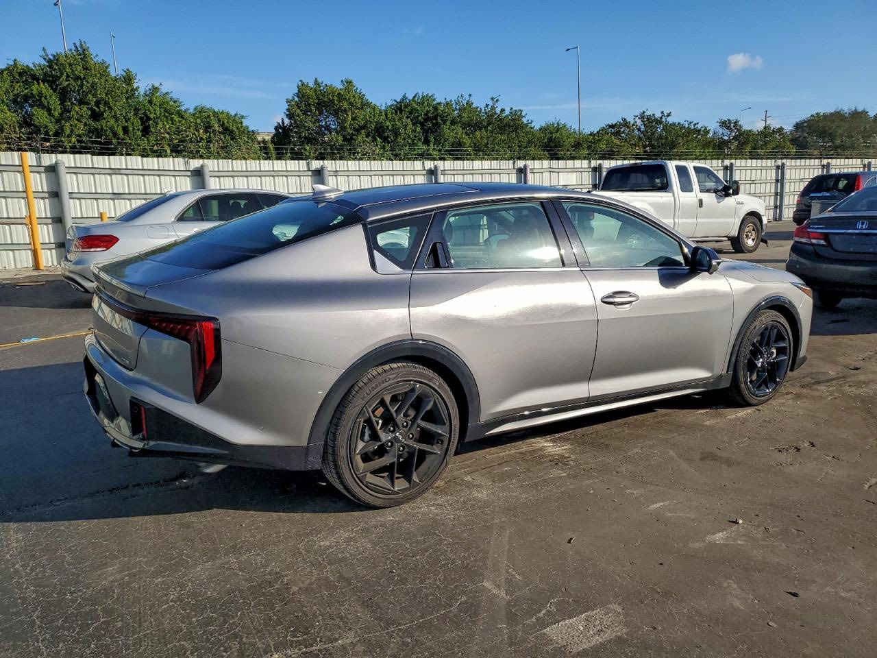 2025 KIA K4 GT-LINE TURBO

*********** :📞 
*********** :📞
السعر :  يحدد حسب مزاد
تاريخ المزاد :   1/19 يوم الاثنين  
الضرر : حسب الصور المرفقة 
بيع وشراء كتب شهداء 
شراء سيارات تحت الموديل لمن لديه كتاب ضباط 
لو كتاب دبلوماسي 
بالامكان ادخالها بكتاب ذوي الشهداء باعفاء كمركي مع اعفاء الرقم 

🔺نتكفل بالسيارة لحين وصولها 
🔺اي استفسار مراجعة المكتب 
🔺 اوقات العمل كل ايام الاسبوع من الساعة ال 5 عصراً ماعد يوم السبت و الاحد عطلة المزاد
🔺 عملنا شراء السيارات من المزادات الامريكية والكندية
🔺لدينا تقرير Carfax مجاني لفحص السيارة قبل دخولها المزاد 
🔺 نشحن من جميع الموانئ الامريكية والكندية وبأسعار شحن تنافسية 
🔺نشحن الى دبي و عمان و البصرة و كردستان و تركيا  
🔺لدينا ورشة تصليح في دبي 
🔺لدينا معقب لتخليص السيارات (حرة او معوقين او ذوي الشهداء ) و ايصالها الى الزبائن
📍العنوان : موصل حي الوحدة مقابل معهد صناع الامل 
🔺اوقات الدوام من 4 عصراً وحتى ال11 ليلاً كافة ايام الاسبوع 
☎️ للاستفسار الاتصال على الرقم
م.علاء ابو فهد 
 
*********** :📞 
*********** :📞 ￼
