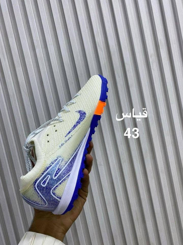 احذيه محبب درجه اوله ضمان قياسات متوفره 
يوجد توصيل


**إذا كنت صاحب هذا الإعلان وتريد حذفه لأي سبب، رجاءا أرسل رسالة إلى الدعم الفني**