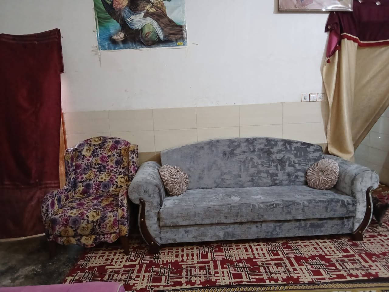 سلام عليكم تخم 10 مقاعد للببع جديد مابي ضرر كربلاء المقدسة ***********سعر 270
