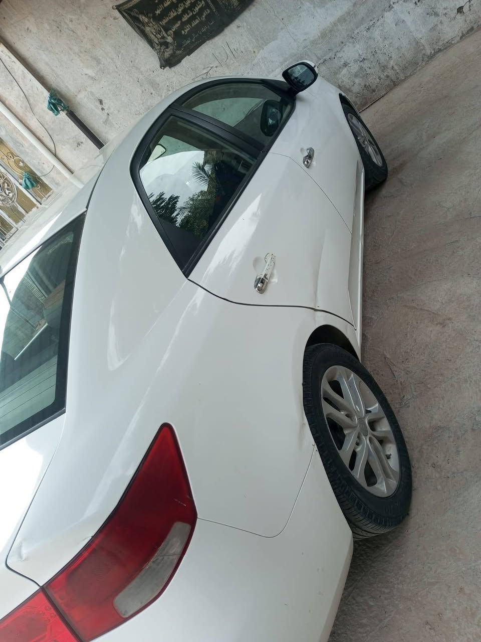 سلام عليكم سيراتو 2011 خليجي مكفوله عده ضربات بينات بل صوره سياره تحكم سترين جهتين رقم اربيل جديد سياره جهازه مجهزه ما عده ضربات بينات بل صوره مكان سياره الدوانيه / عفك وسعره 105وبيه مجال 
***********
