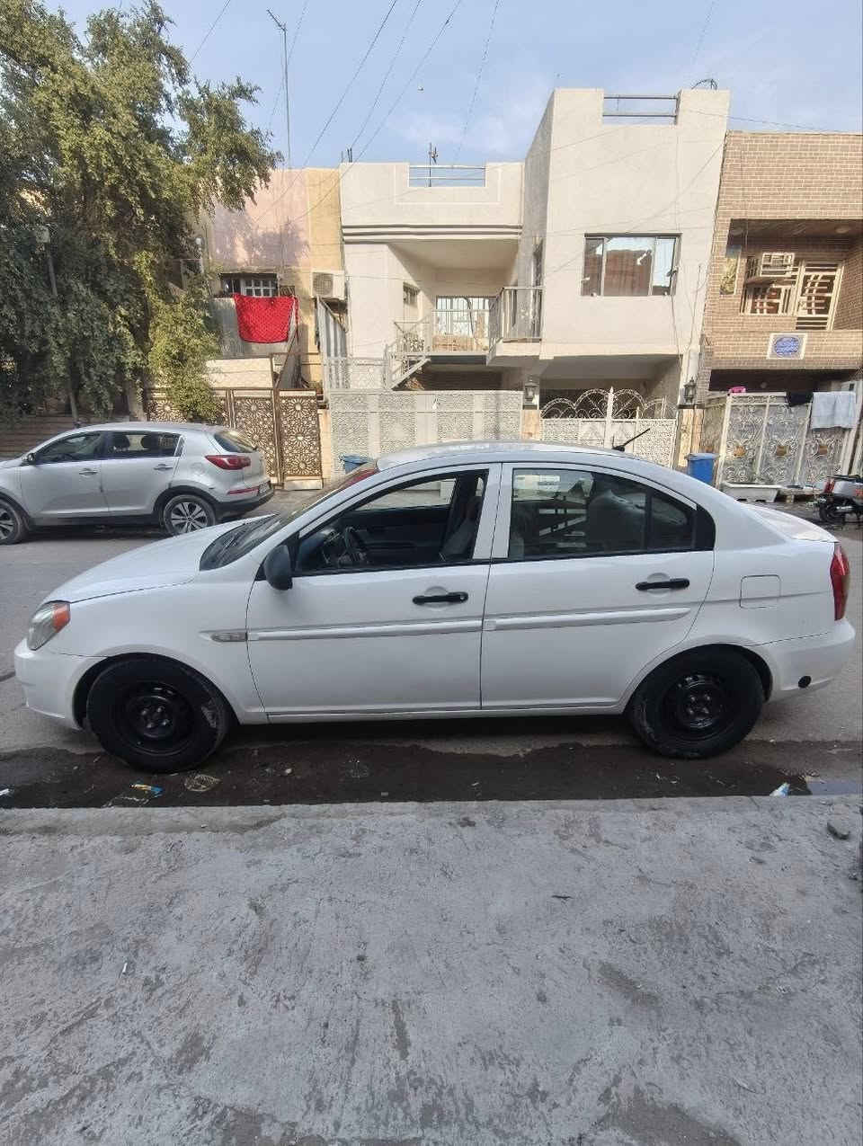 السلام عليكم  اكسنت 2009 كفاله عامه عدا بارد قليل بالبنيد عليها منضومه مال غاز كير مكينه كفاله برقم مميز  السعر (95) مكان السياره بغداد  ***********
